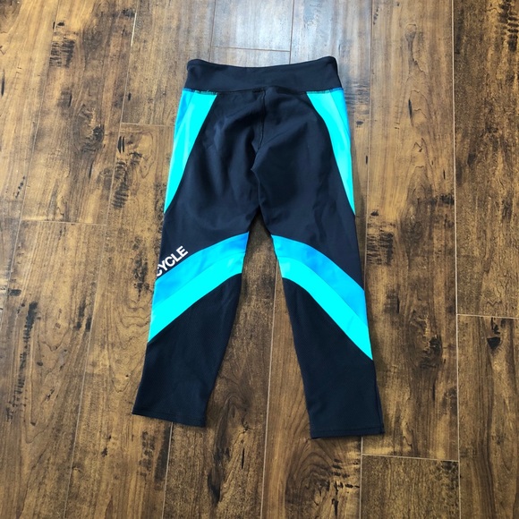 NWT Soulcycle Wrap Around Striped Cycling Capris - Picture 6 of 7